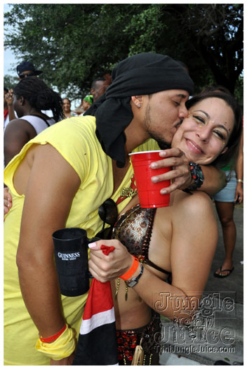 miami_carnival_2011_part3-100
