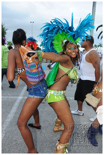miami_carnival_2011_part4-078