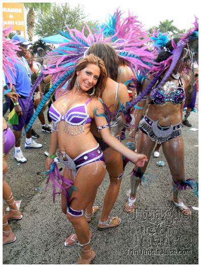 miami_carnival_2011_part5-048