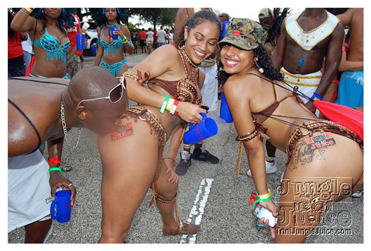 miami_carnival_2011_part5-103