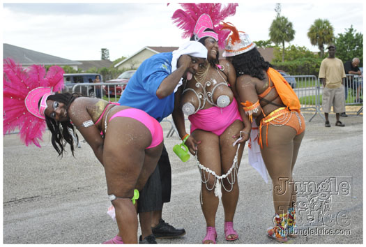 miami_carnival_2011_part6-081