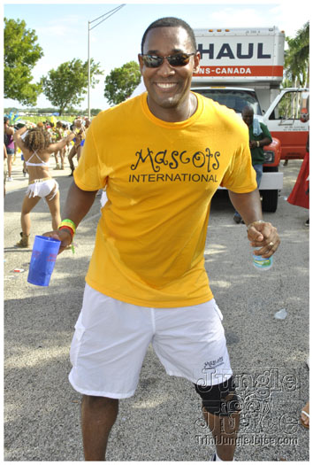 miami_carnival_2011_part6-113