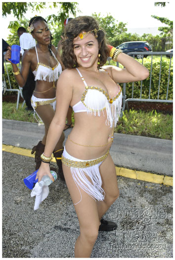 miami_carnival_2011_part6-114