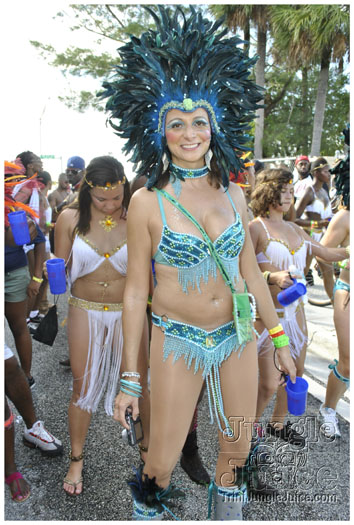 miami_carnival_2011_part6-132