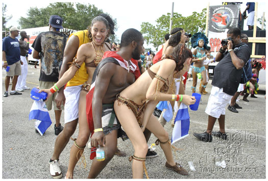 miami_carnival_2011_part6-138