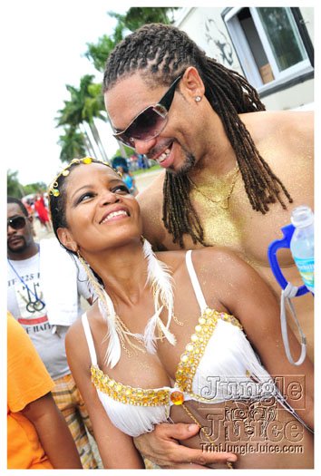 miami_carnival_2011_part7-108