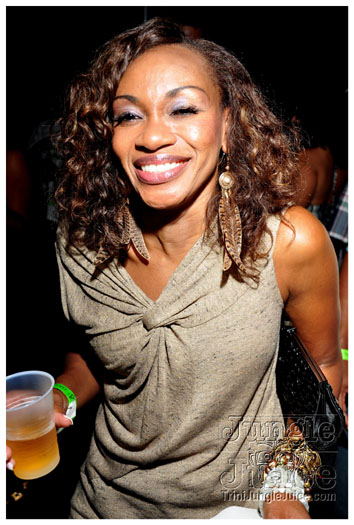 vale_vibe_miami_2011-004