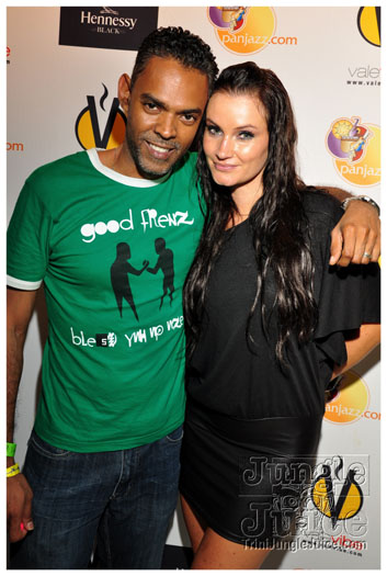 vale_vibe_miami_2011-023