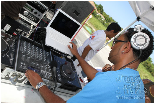 cayman_carnival_2011_part1-011