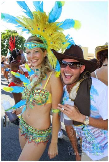 cayman_carnival_2011_part1-015