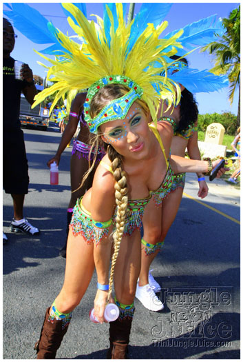 cayman_carnival_2011_part1-020