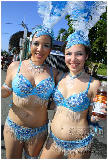 cayman_carnival_2011_part1-024