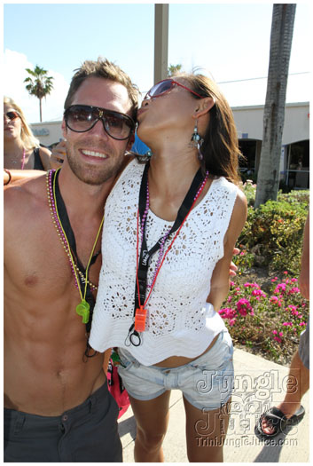 cayman_carnival_2011_part1-048