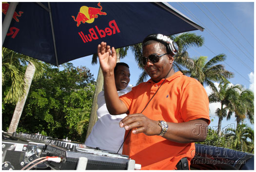 cayman_carnival_2011_part1-050