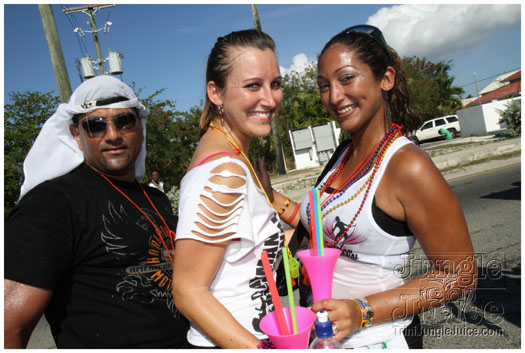 cayman_carnival_2011_part1-058
