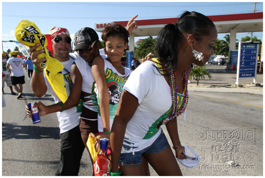 cayman_carnival_2011_part1-097