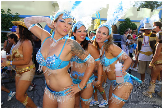 cayman_carnival_2011_part1-238