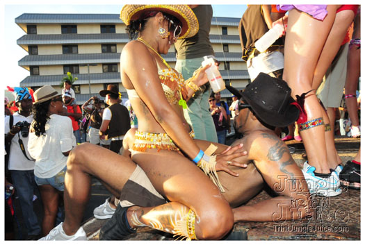 cayman_carnival_2011_part2-008