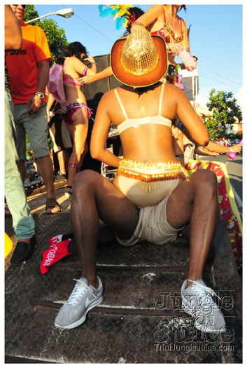 cayman_carnival_2011_part2-010