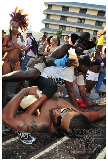 cayman_carnival_2011_part2-014