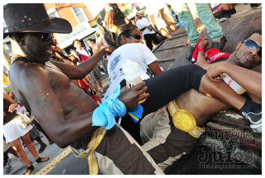 cayman_carnival_2011_part2-015