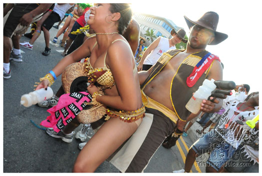 cayman_carnival_2011_part2-027