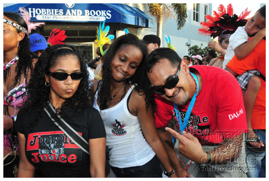 cayman_carnival_2011_part2-038
