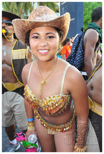 cayman_carnival_2011_part2-041