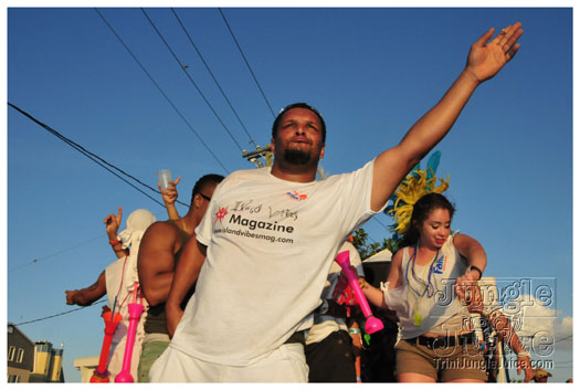 cayman_carnival_2011_part2-046