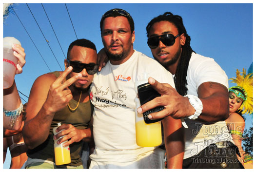 cayman_carnival_2011_part2-049