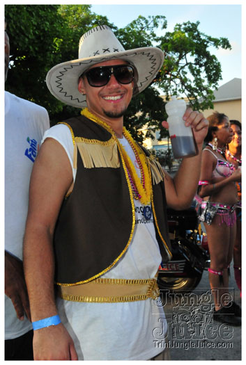 cayman_carnival_2011_part2-050