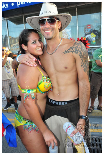 cayman_carnival_2011_part2-052