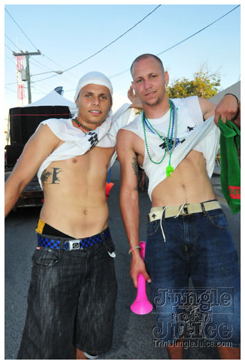 cayman_carnival_2011_part2-057