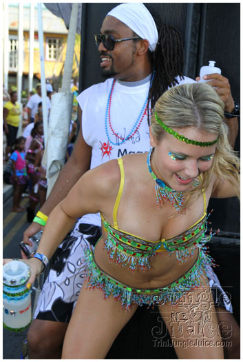 cayman_carnival_2011_part2-153
