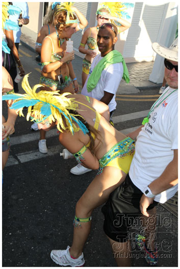 cayman_carnival_2011_part2-159