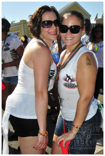 cayman_carnival_2011_part3-018