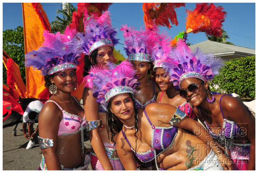 cayman_carnival_2011_part3-043