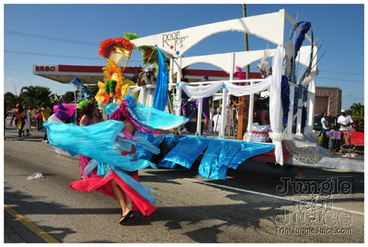 cayman_carnival_2011_part3-072