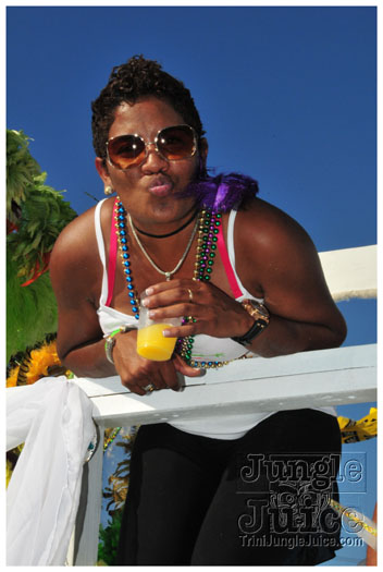 cayman_carnival_2011_part3-073