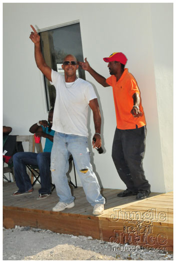 cayman_carnival_2011_part3-079