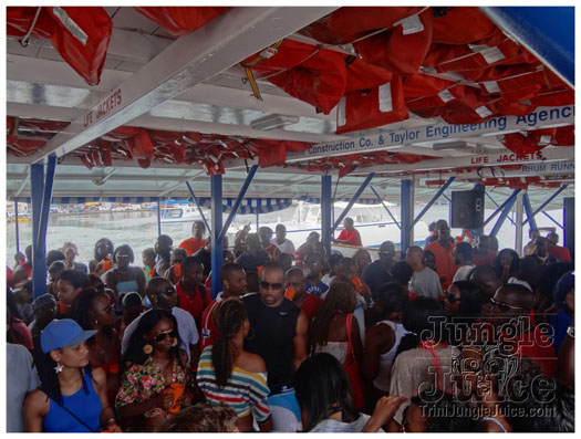 bikini_cruise_party_boat_2011-018