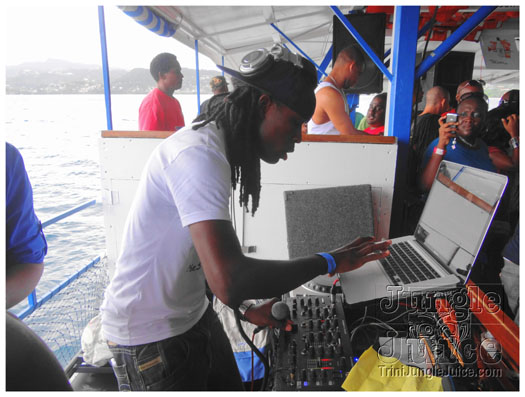 bikini_cruise_party_boat_2011-035