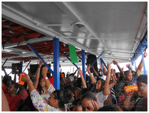 bikini_cruise_party_boat_2011-054
