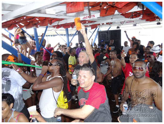 bikini_cruise_party_boat_2011-059