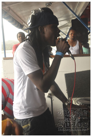 bikini_cruise_party_boat_2011-096