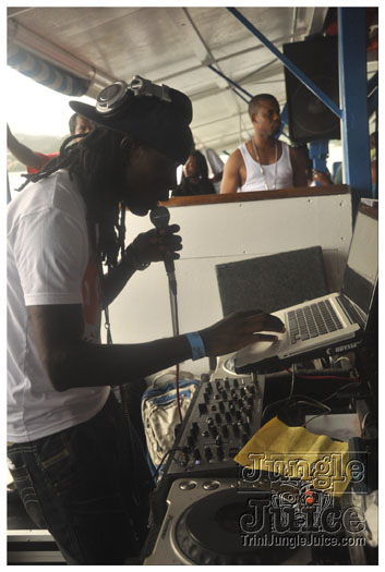 bikini_cruise_party_boat_2011-099