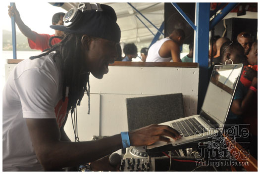 bikini_cruise_party_boat_2011-100