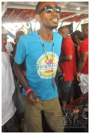 bikini_cruise_party_boat_2011-112