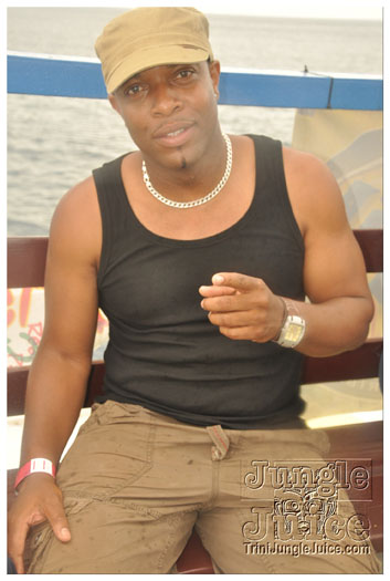 bikini_cruise_party_boat_2011-131