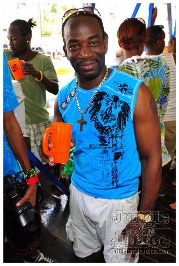 bikini_cruise_2011-023